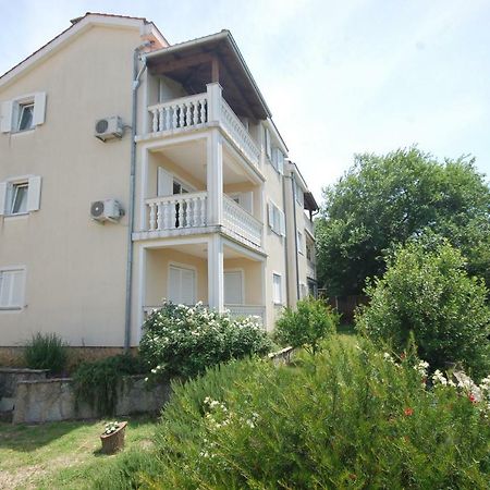 Apartments Novak By El-Pi Tours Malinska Exteriör bild